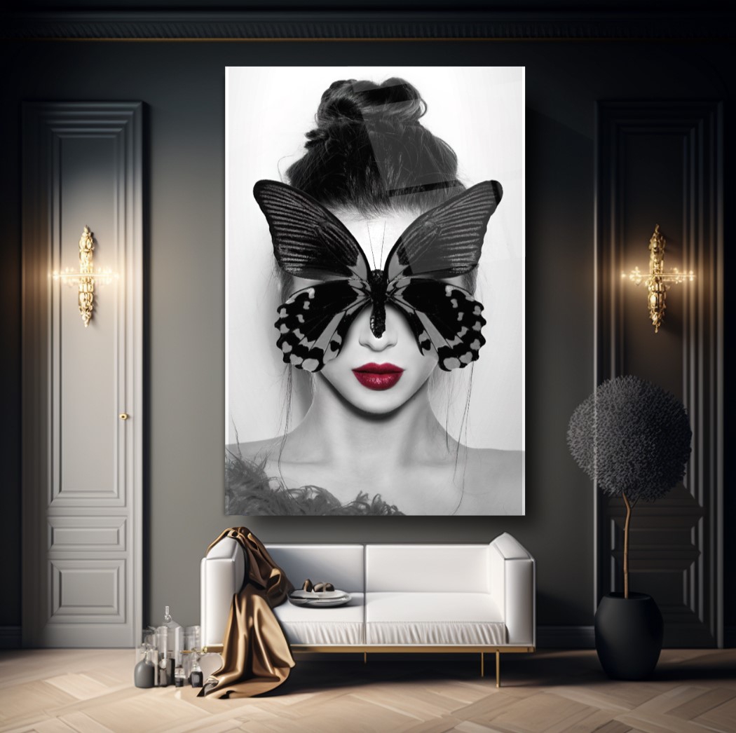 Kadın ve Kelebek Cam Tablo