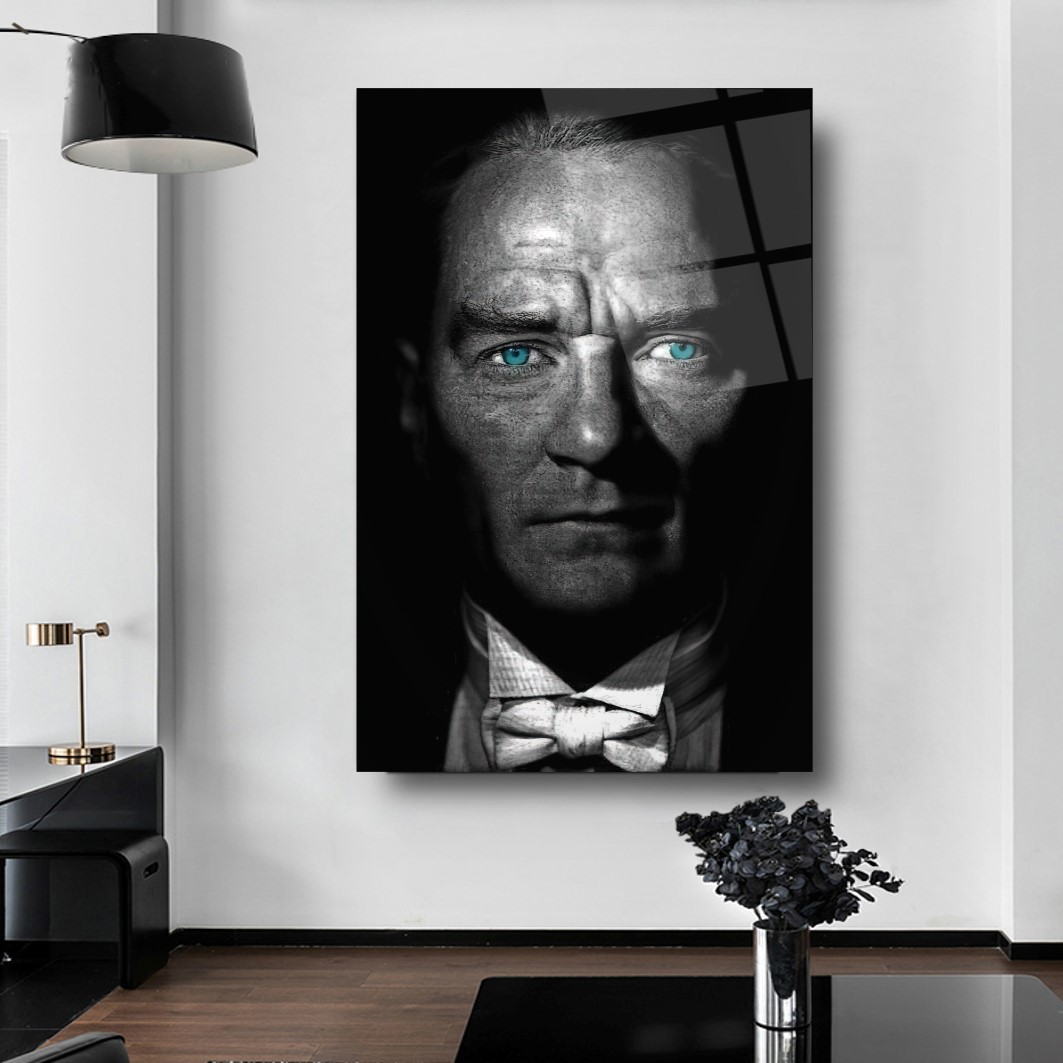 Atatürk Cam Tablo