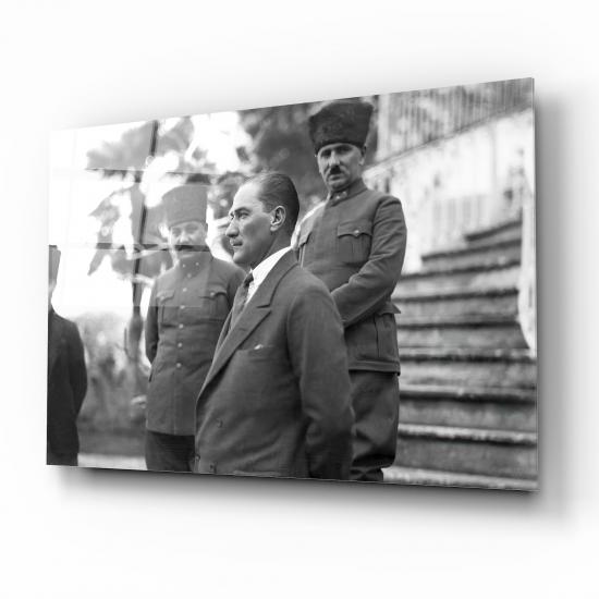 Atatürk Cam Tablo